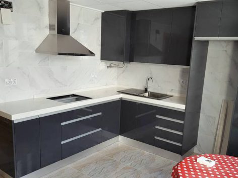 Cocina gris